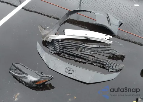 2025 Toyota Camry Le z USA, uszkodzony, nr VIN 4T1DAACK7SU085248